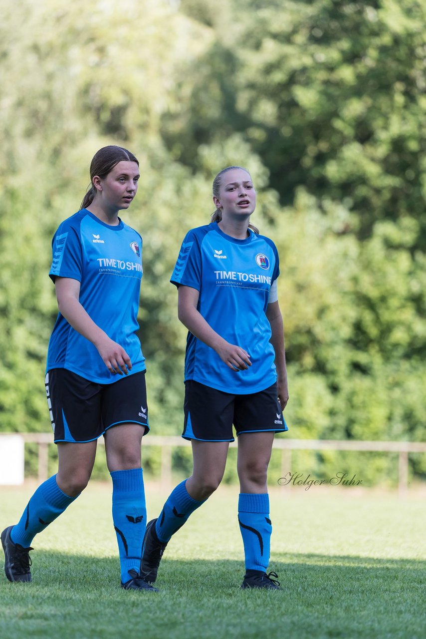 Bild 65 - Loewinnen Cup